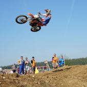 Auf den grandiosen Auftakt in Rietz folgt mit der sprunggewaltigen Strecke in Berkheim/Baden-Württemberg ein weiteres Highlight im Kalender des KTM KINI Alpencup 2019.